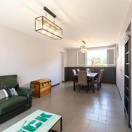 Holiday Maisonfort Vakantiehuis *